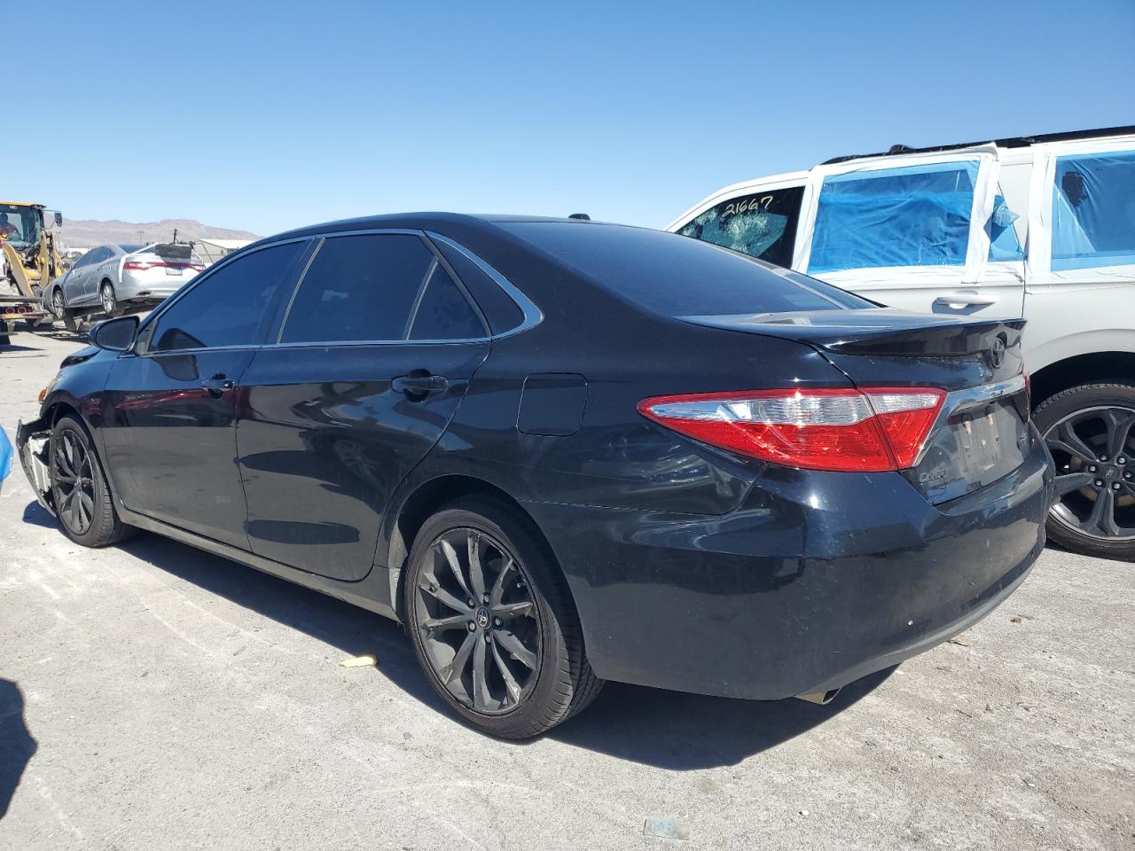 TOYOTA CAMRY XSE