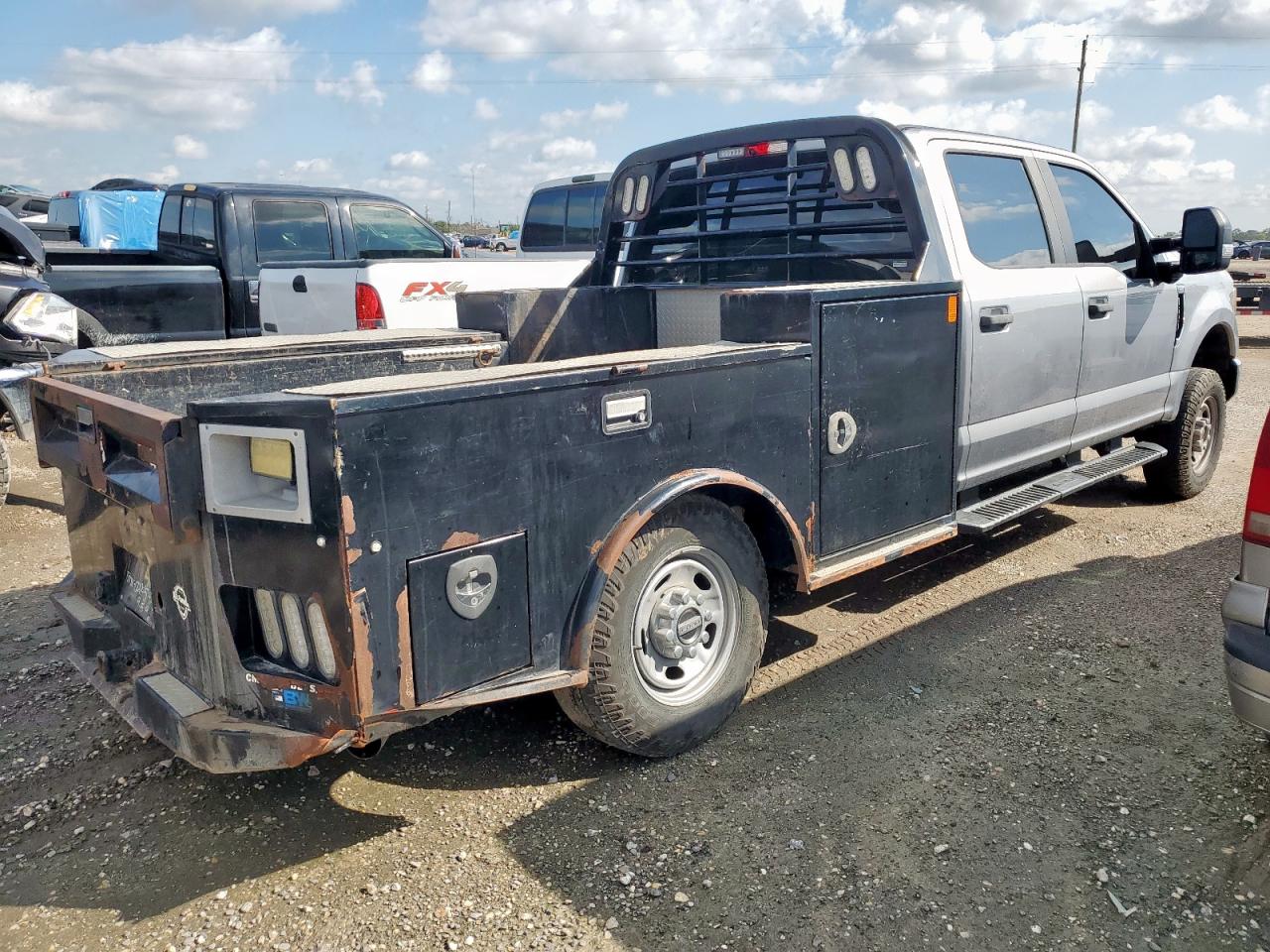 FORD F-250 SUPER DUTY