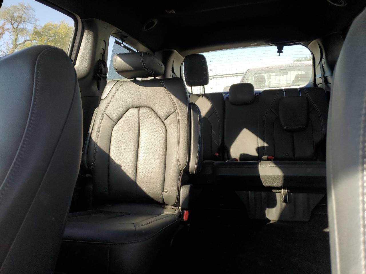 CHRYSLER PACIFICA TOURING L