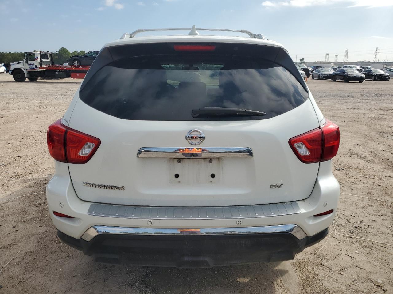 NISSAN PATHFINDER SV