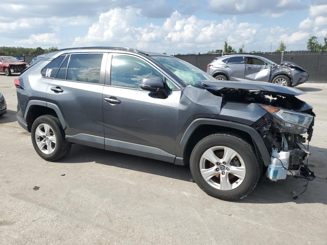 TOYOTA RAV4 XLE