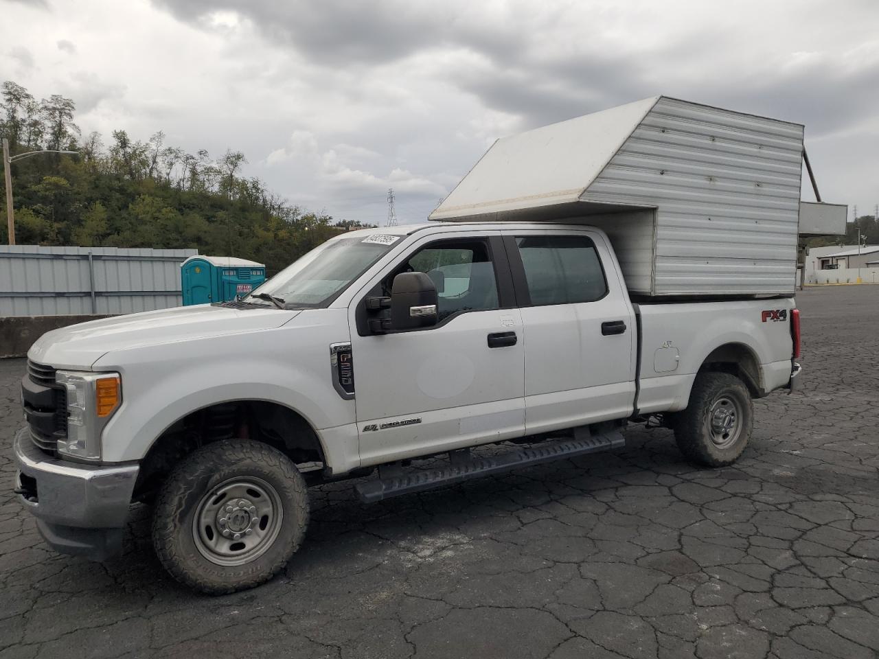 FORD F-250 SUPER DUTY