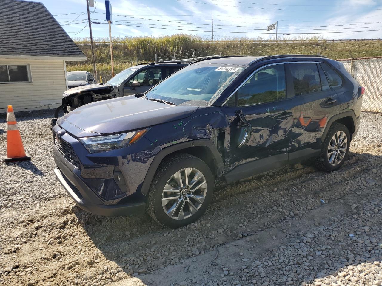 TOYOTA RAV4 XLE PREMIUM