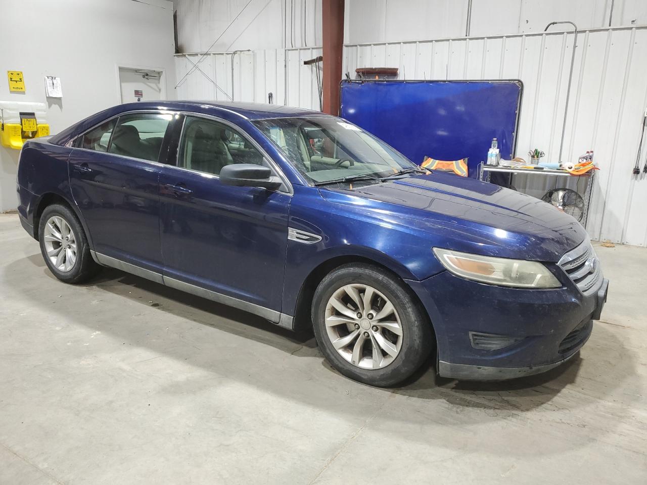 FORD TAURUS SE
