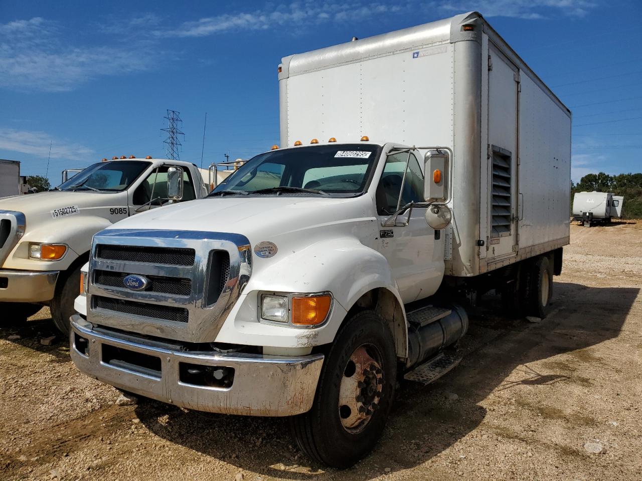 FORD F-750 SUPER DUTY