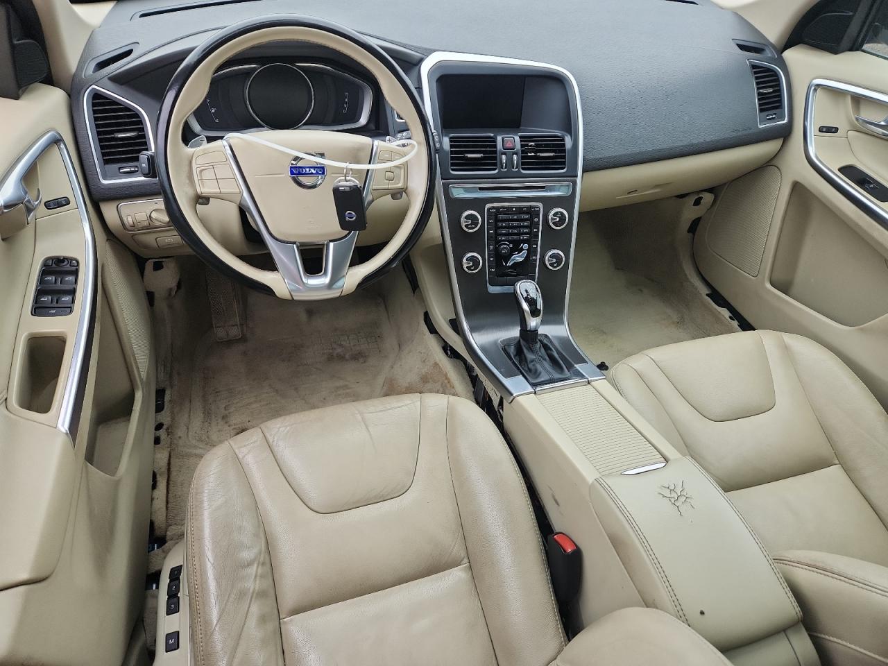 VOLVO XC60 T6 PREMIER