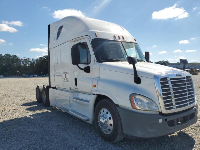 Global Auto Auctions: 2016 FREIGHTLINER CASCADIA 1