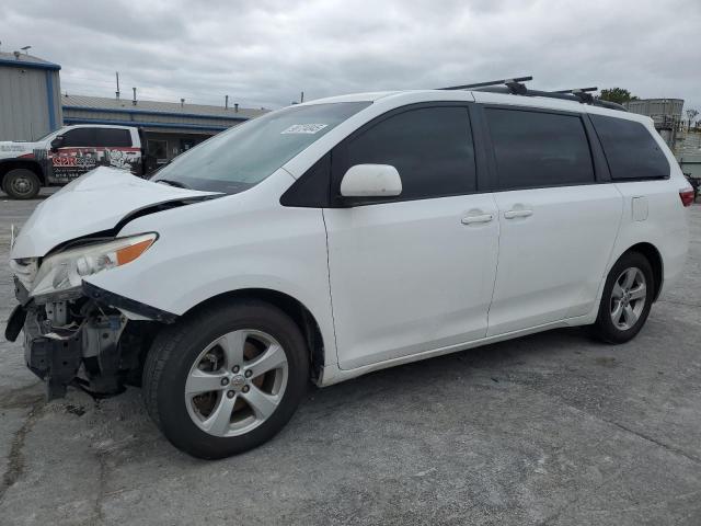 2015 TOYOTA SIENNA LE #3304663911