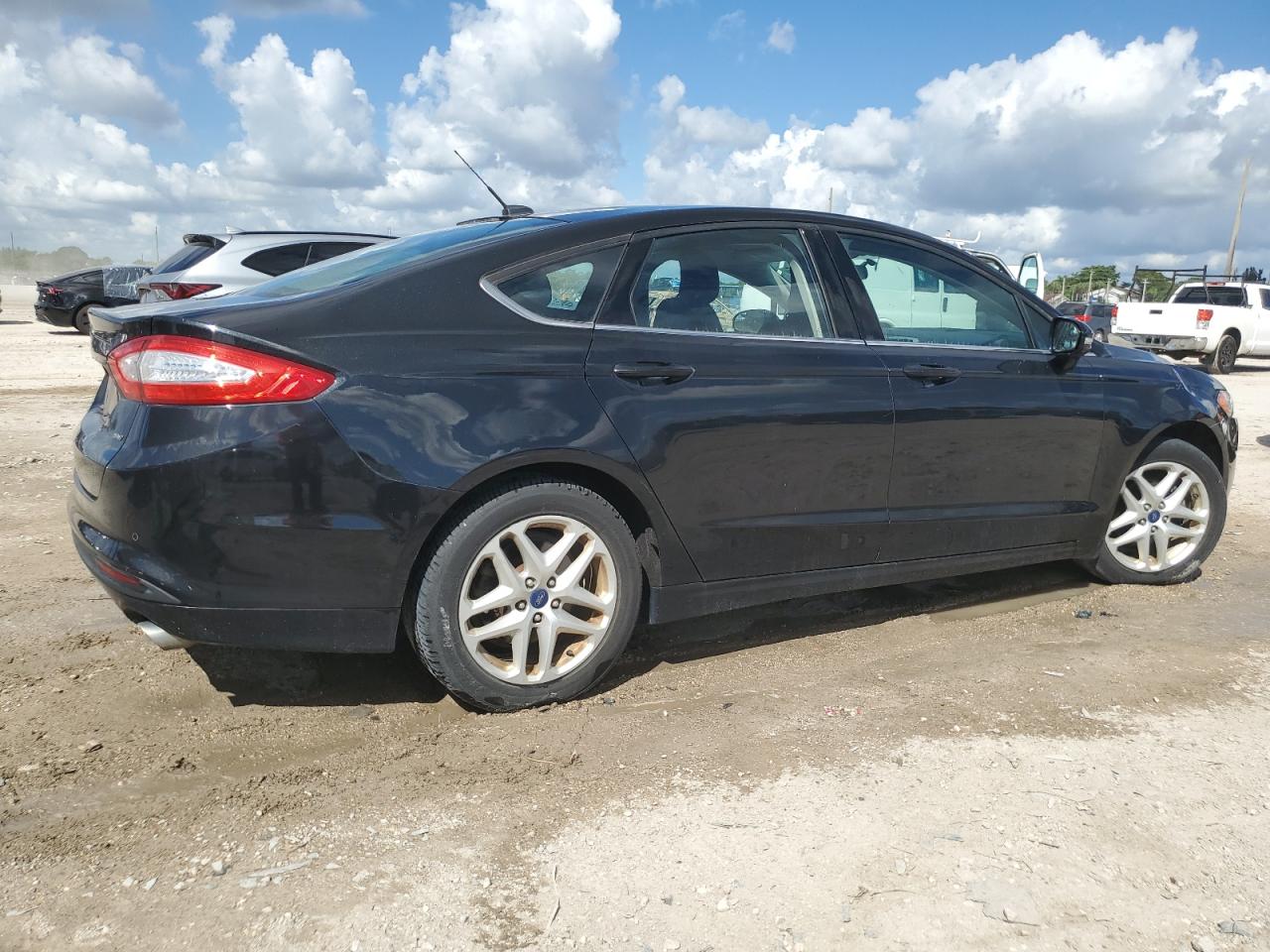 FORD FUSION SE