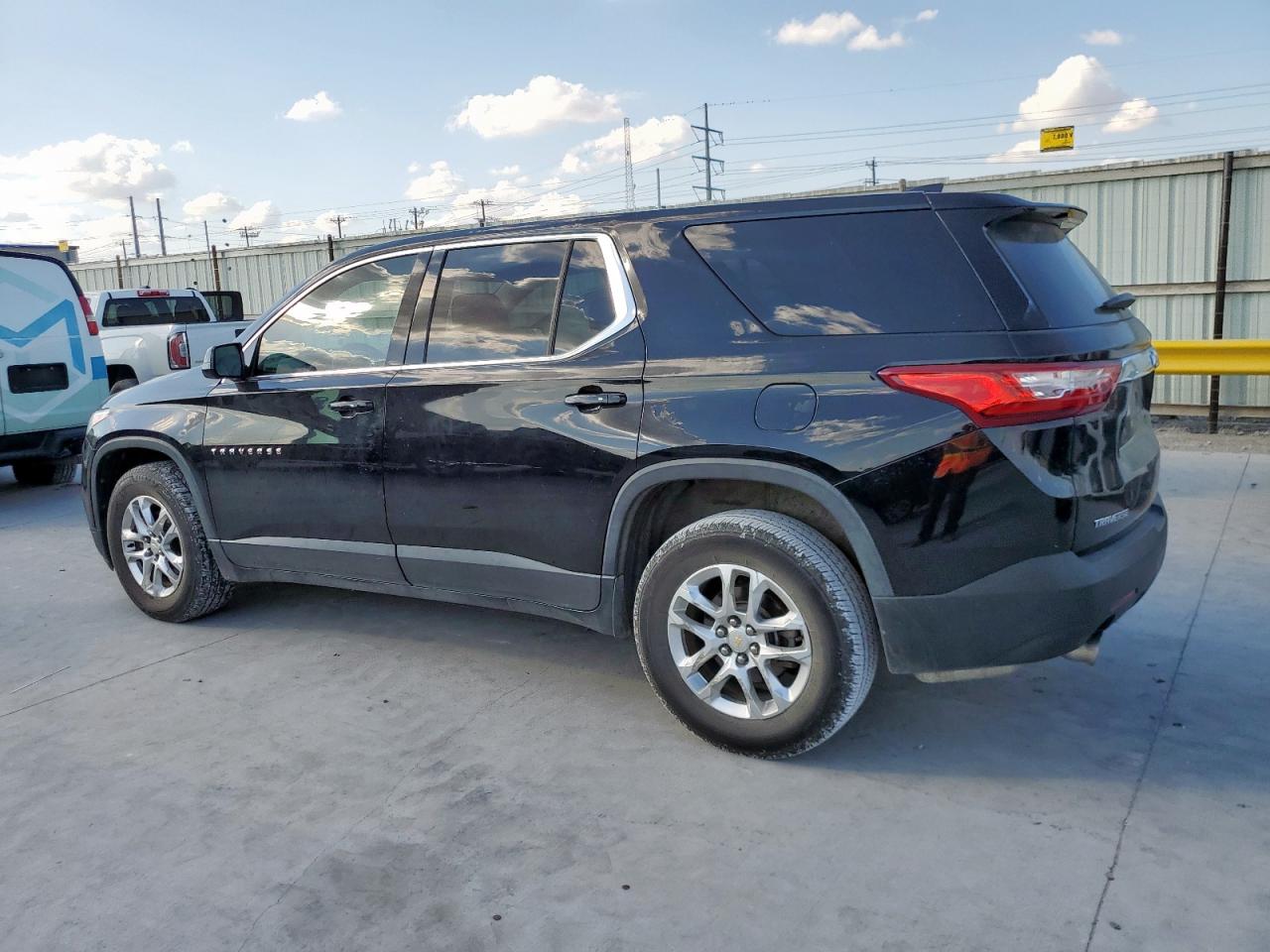 CHEVROLET TRAVERSE LS