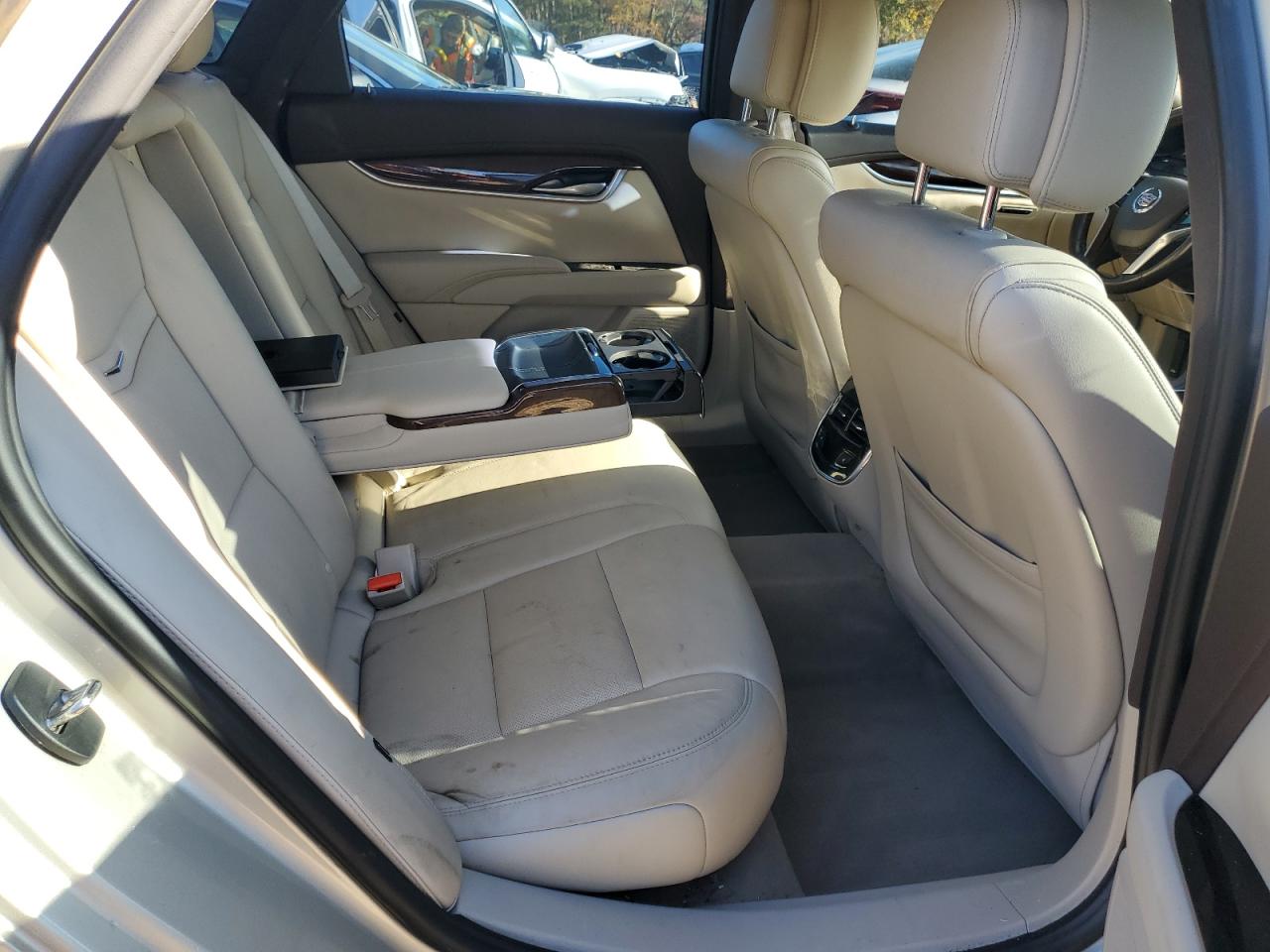 CADILLAC XTS LUXURY COLLECTION