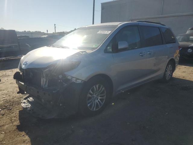 2017 TOYOTA SIENNA XLE - 5TDYZ3DC1HS788679