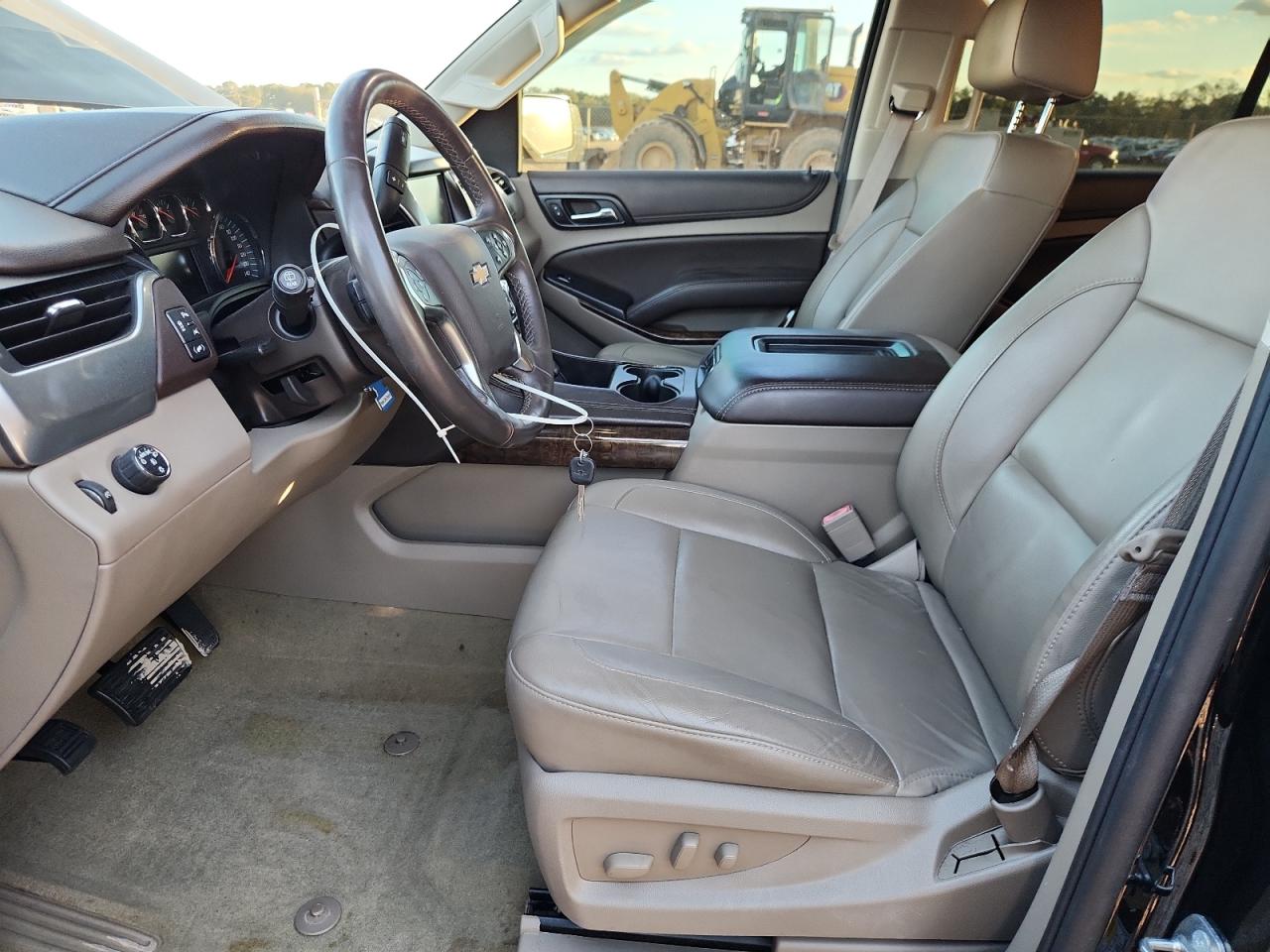 CHEVROLET SUBURBAN C1500 LT