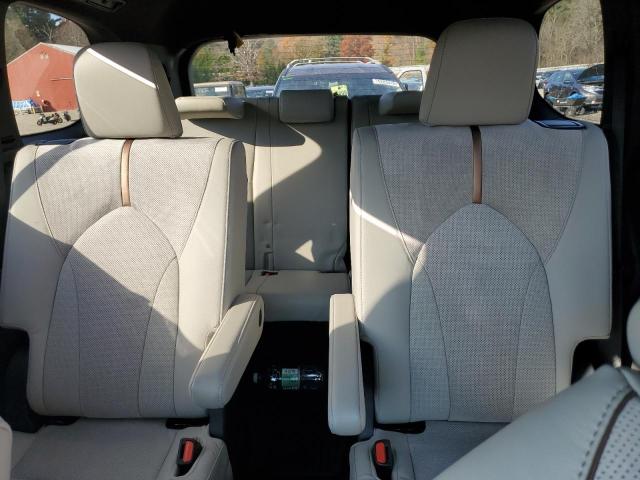 2024 TOYOTA GRAND HIGH - 5TDADAB53RS000124