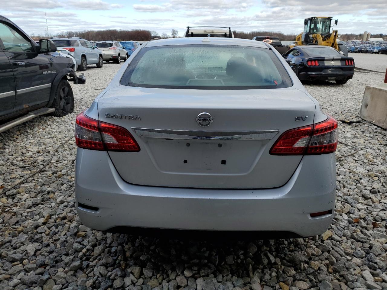 2015 Nissan Sentra S vin: 3N1AB7AP7FY304690