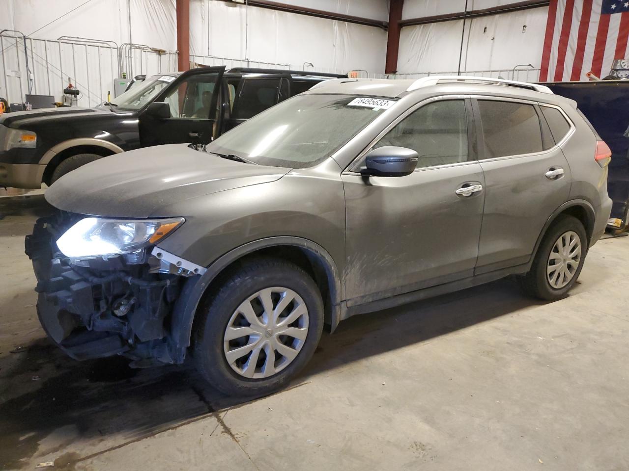 JN8AT2MV3HW256613 NISSAN ROGUE 2017