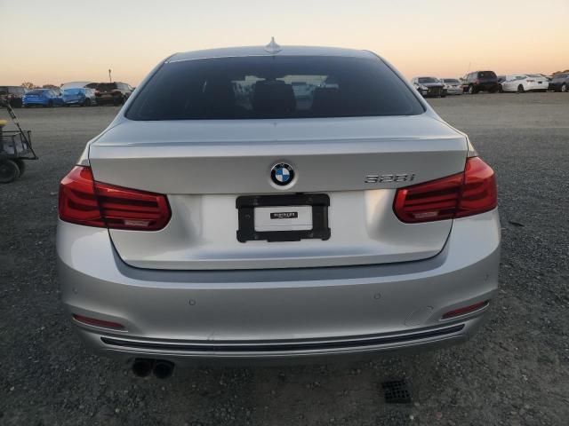 Седани BMW 3 SERIES 2016 Сріблястий