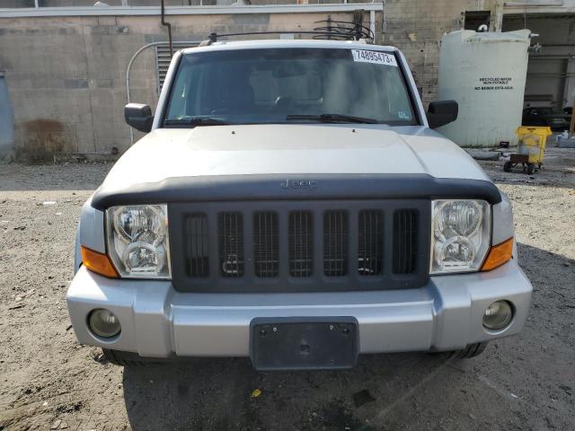 1J8HG48K99C553942 2009 Jeep Commander Sport