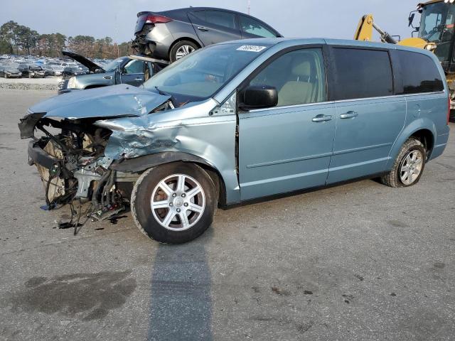 2010 Chrysler Town & Country LX