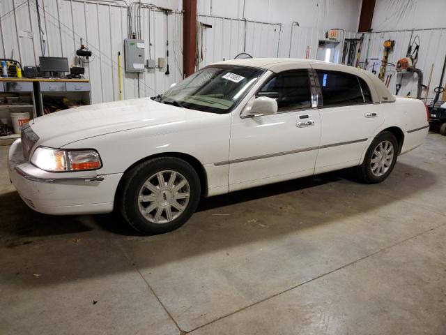 2007 Lincoln Town Car Signature Limited