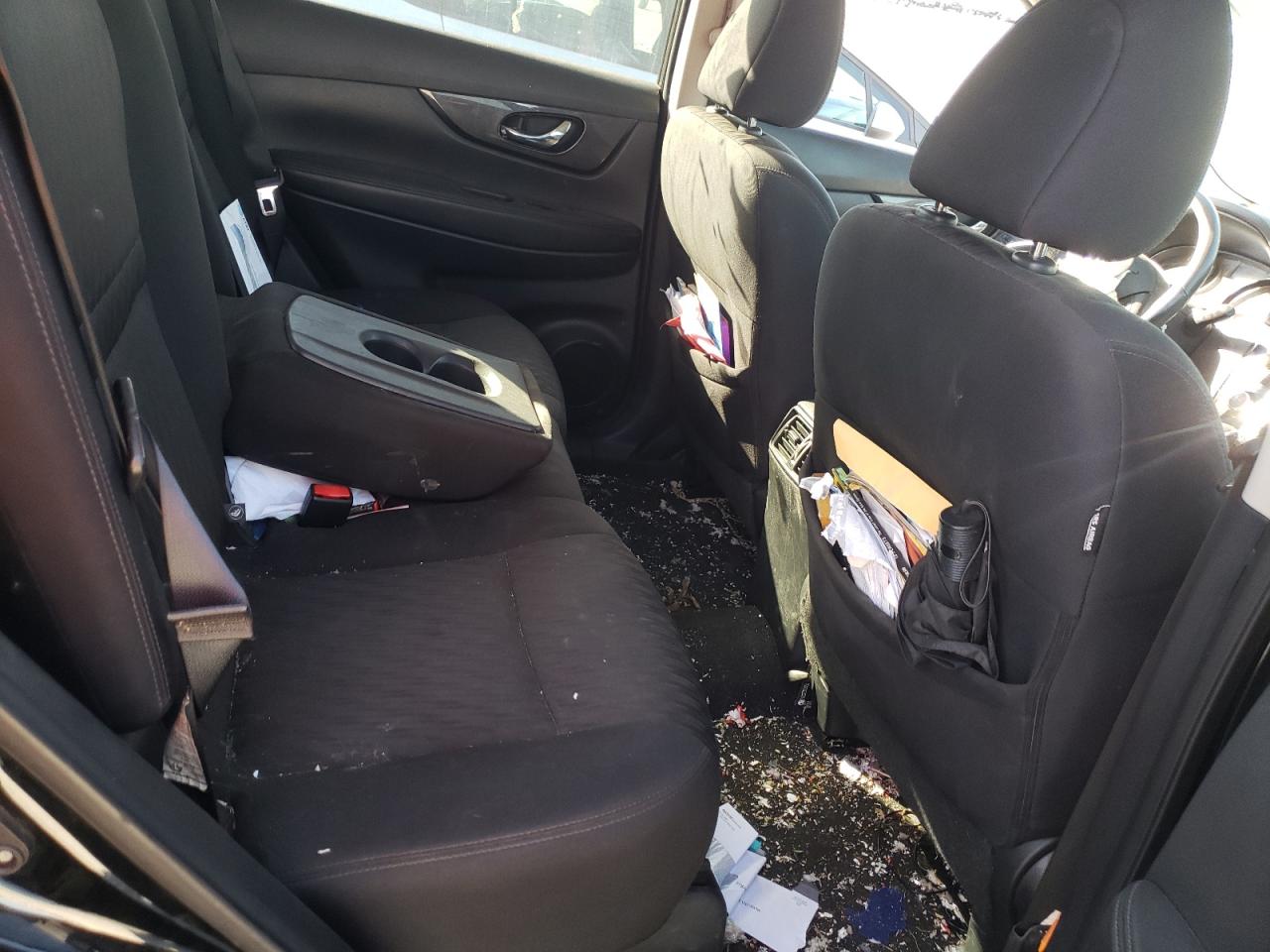 5N1AT2MVXHC758284 NISSAN ROGUE 2017