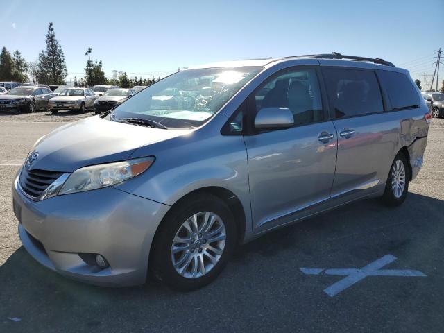 2012 Toyota Sienna XLE