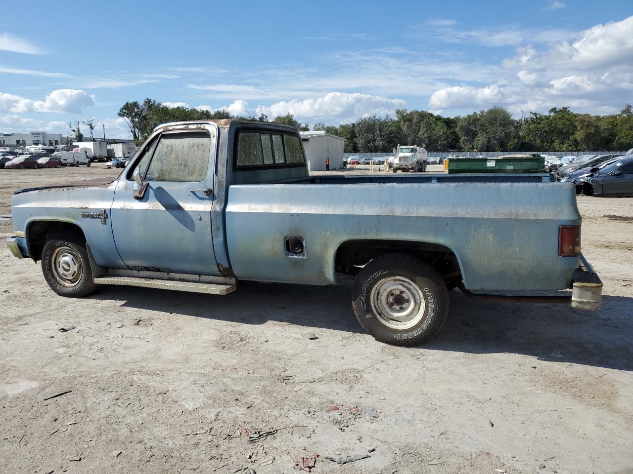 1GCDR14H8HF356329 1987 Chevrolet R10