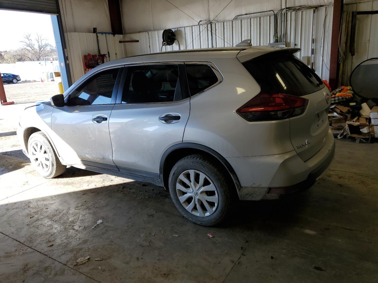 JN8AT2MV5JW300391 NISSAN ROGUE 2018