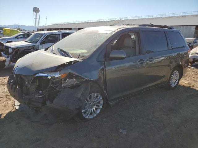 2012 Toyota Sienna XLE