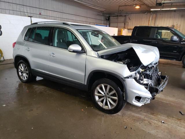 2017 VOLKSWAGEN TIGUAN WOL - WVGSV7AX5HK014163