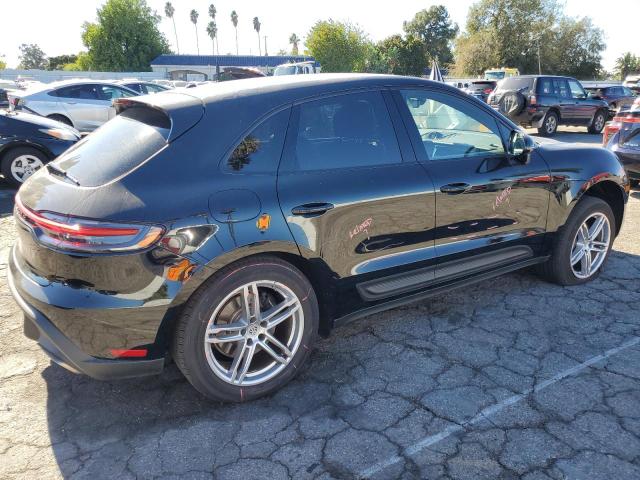 VIN WP1AA2A51NLB03956 2022 Porsche Macan no.3