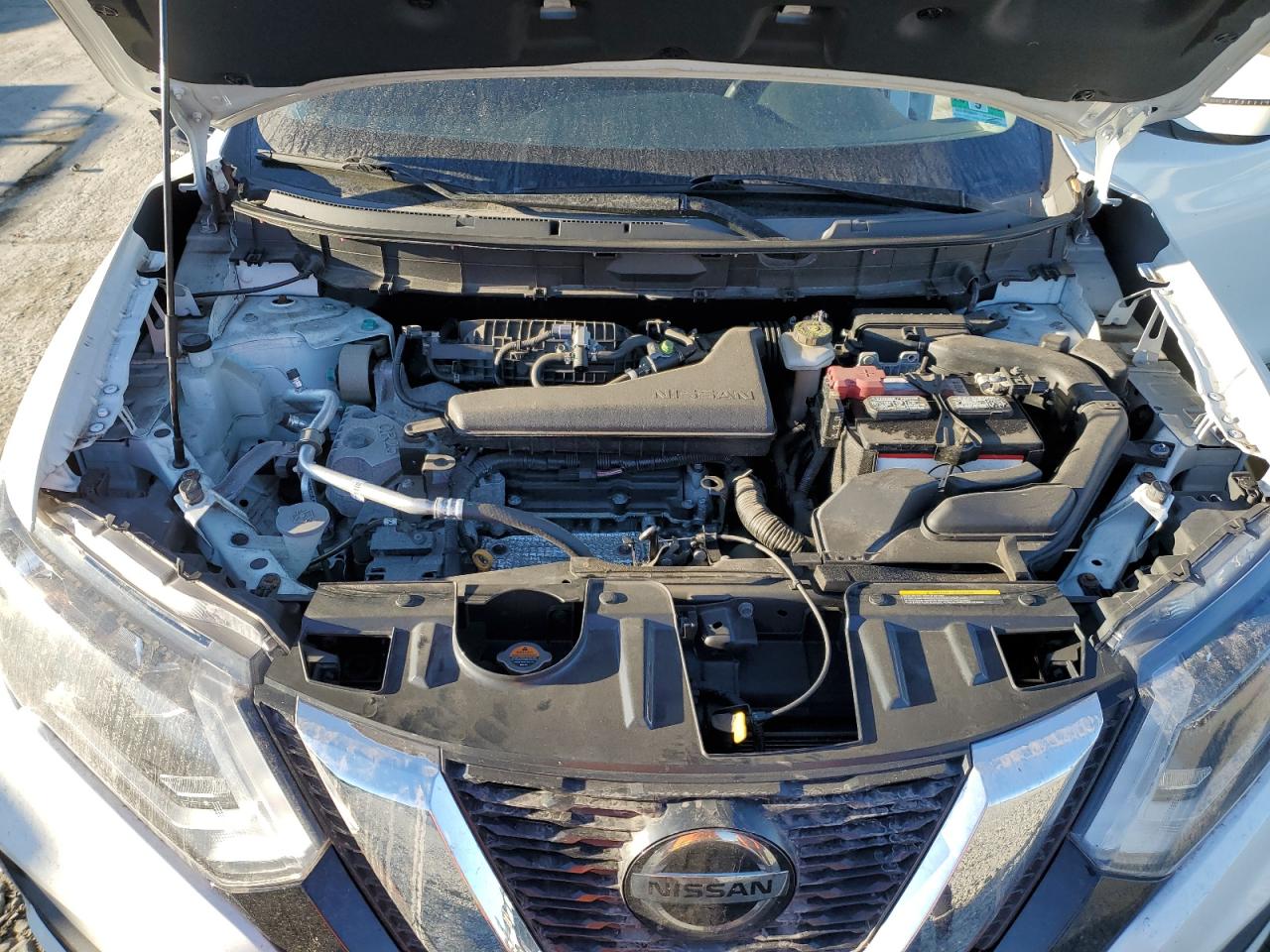 KNMAT2MV0JP596667 NISSAN ROGUE 2018