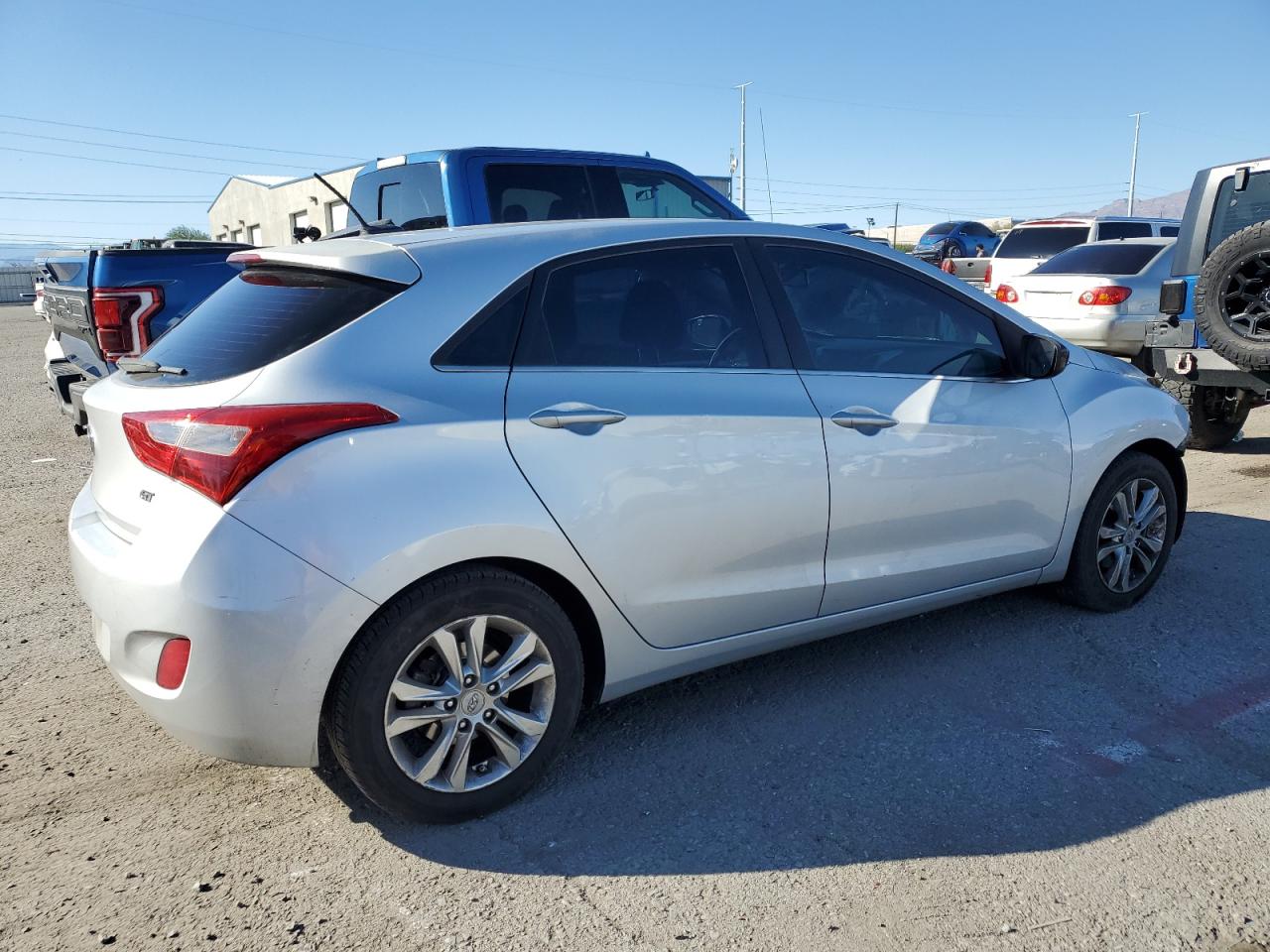 2014 Hyundai Elantra Gt vin: KMHD35LHXEU220250