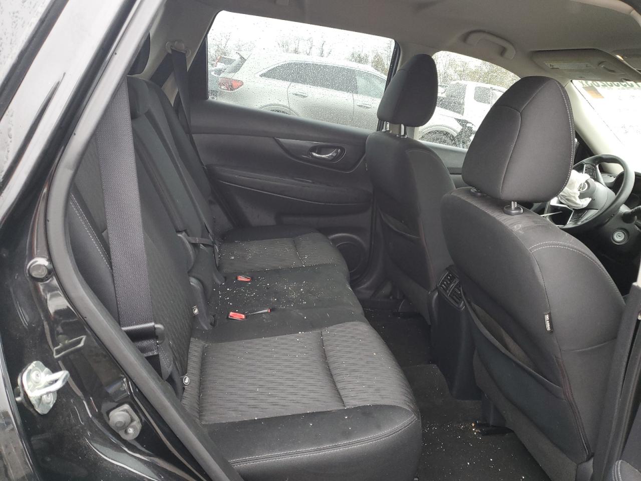 KNMAT2MV2JP532520 NISSAN ROGUE 2018