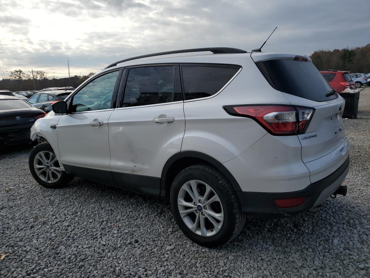 1FMCU9G96HUB84547 FORD ESCAPE 2017