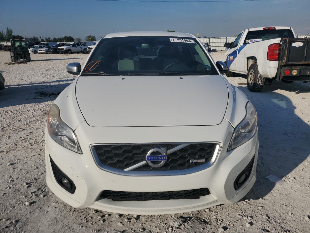 2012 Volvo C30 T5 vin: YV1672MK4C2285110