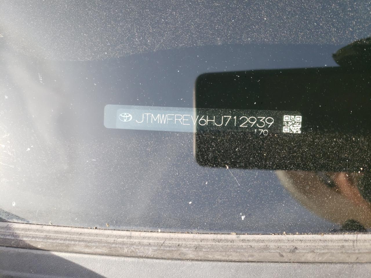 JTMWFREV6HJ712939 TOYOTA RAV4 2017