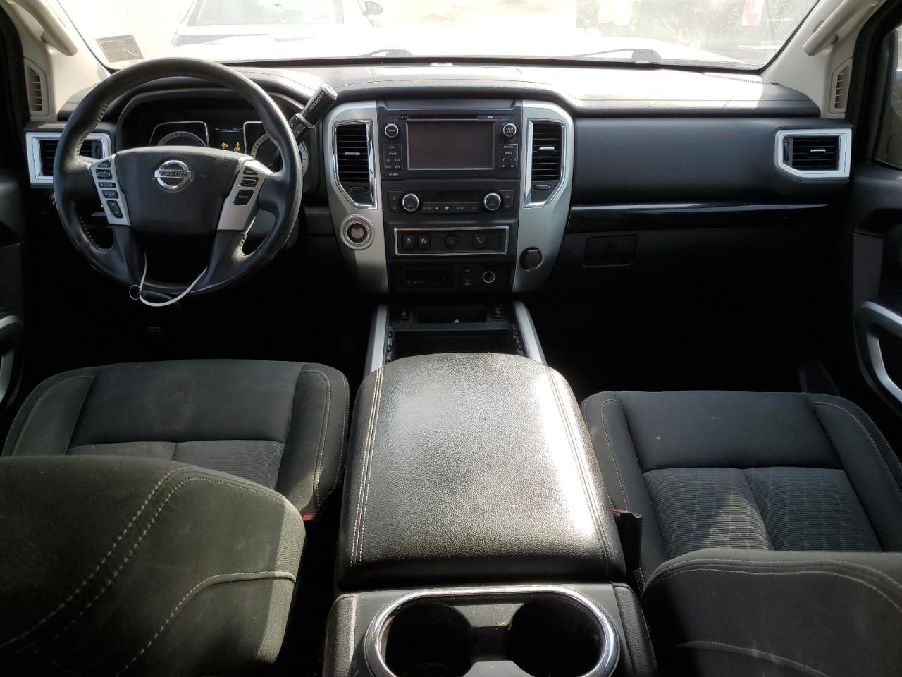 1N6BA1F26HN516444 NISSAN TITAN 2017