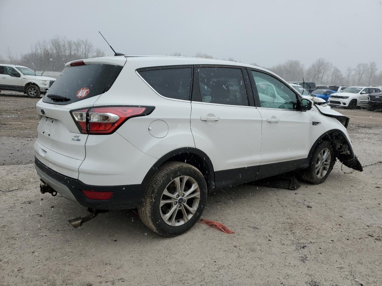 1FMCU9G96HUD63557 FORD ESCAPE 2017