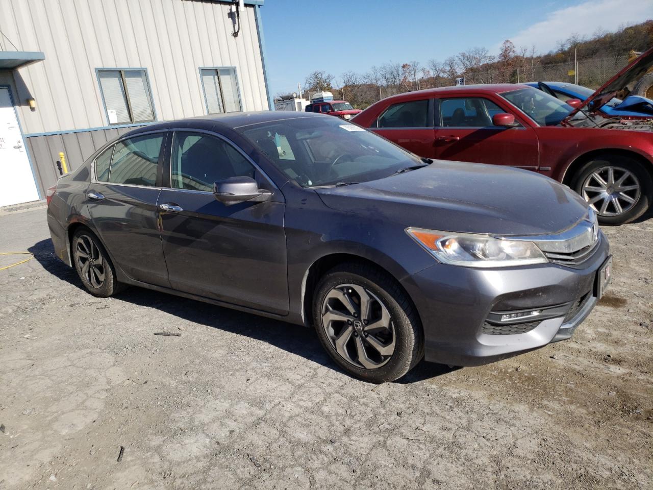 1HGCR2E78HA052102 HONDA ACCORD 2017