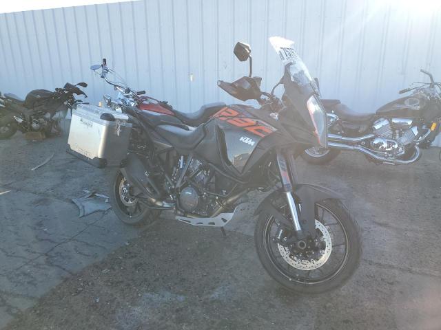 2018 KTM 1290 SUPER - VBKV79405JM981371