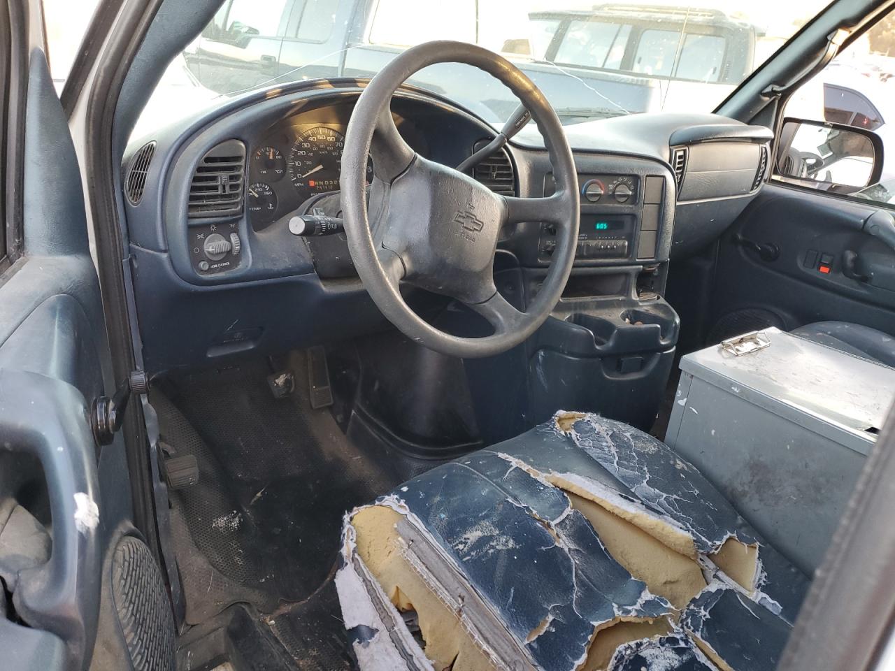 1gcdm19x55b109321 1GCDM19X55B109321 2005 Chevrolet Astro