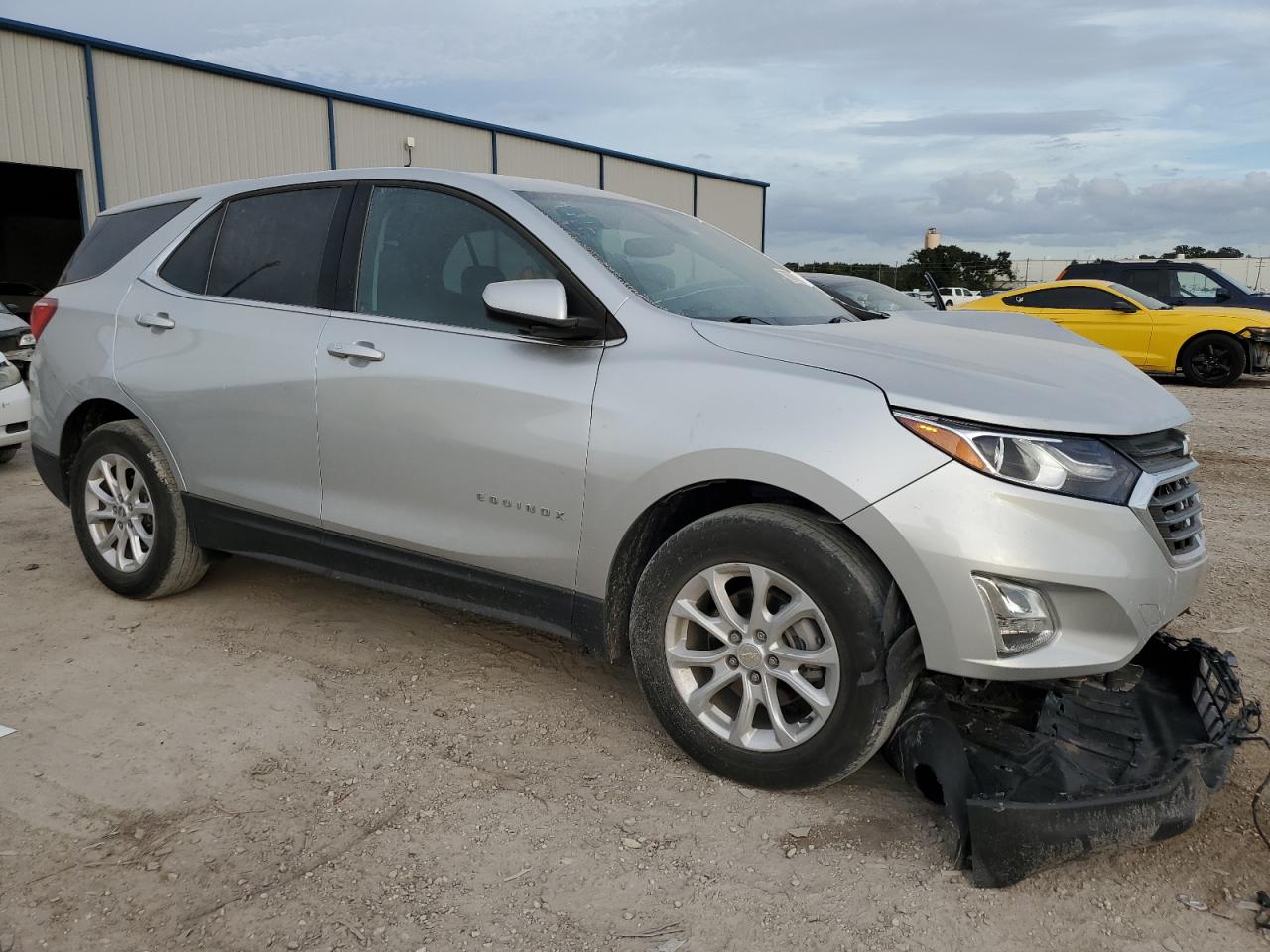 3GNAXKEV8LS733076 CHEVROLET EQUINOX 2020