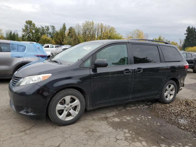 2016 Toyota Sienna LE