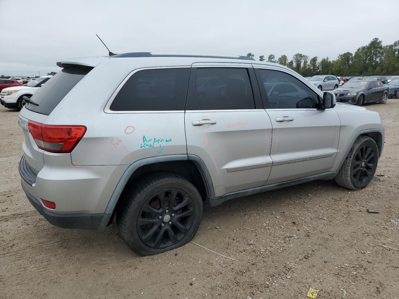 1J4RS4GG3BC549392 2011 Jeep Grand Cherokee Laredo