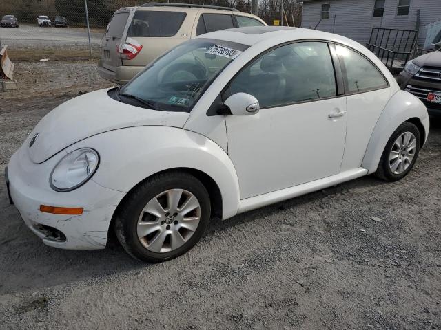 2010 Volkswagen New Beetle 