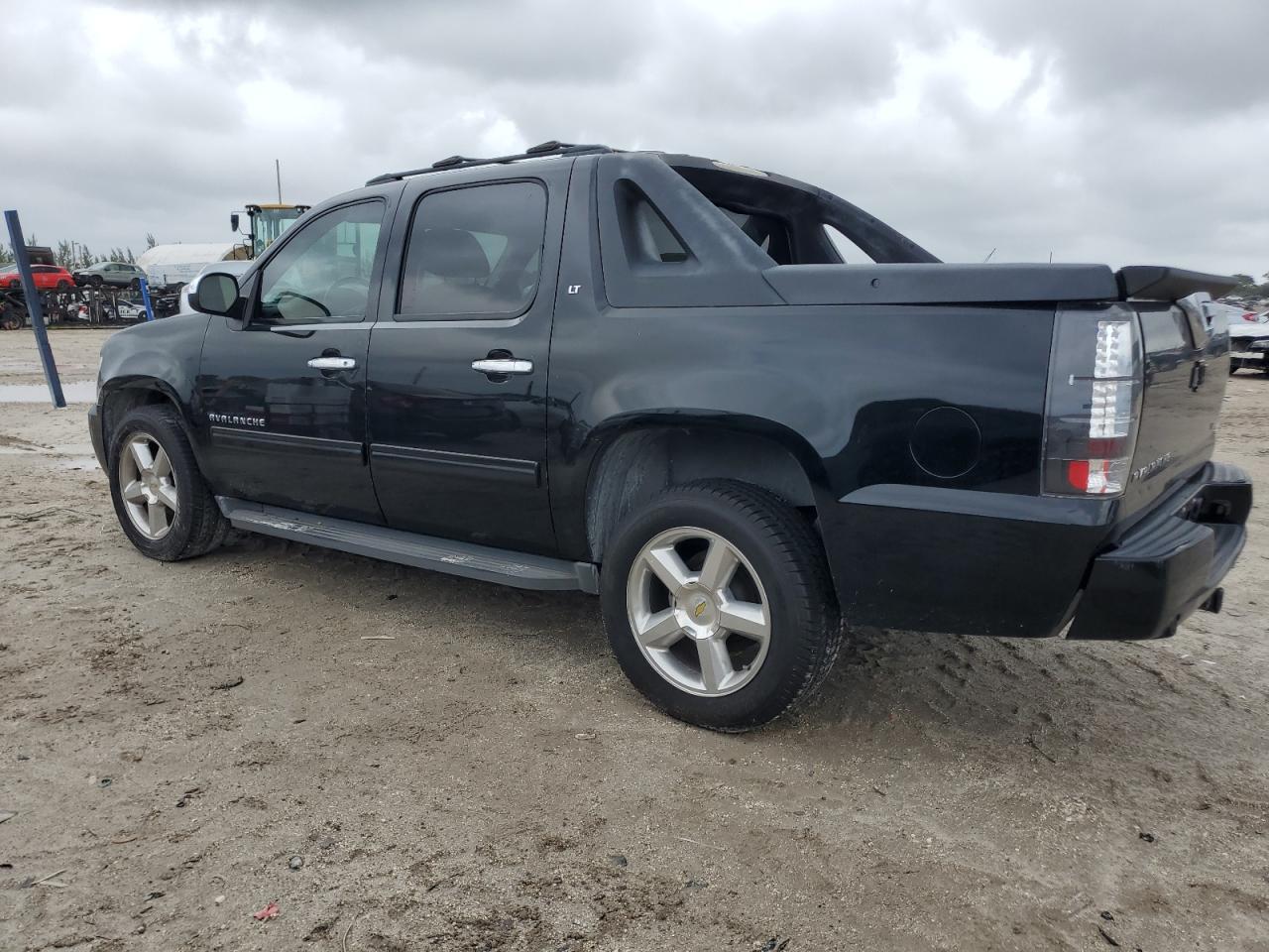 3GNMCFE05BG121584 2011 Chevrolet Avalanche Lt 3GNMCFE05BG121584 2011 Chevrolet Avalanche Lt