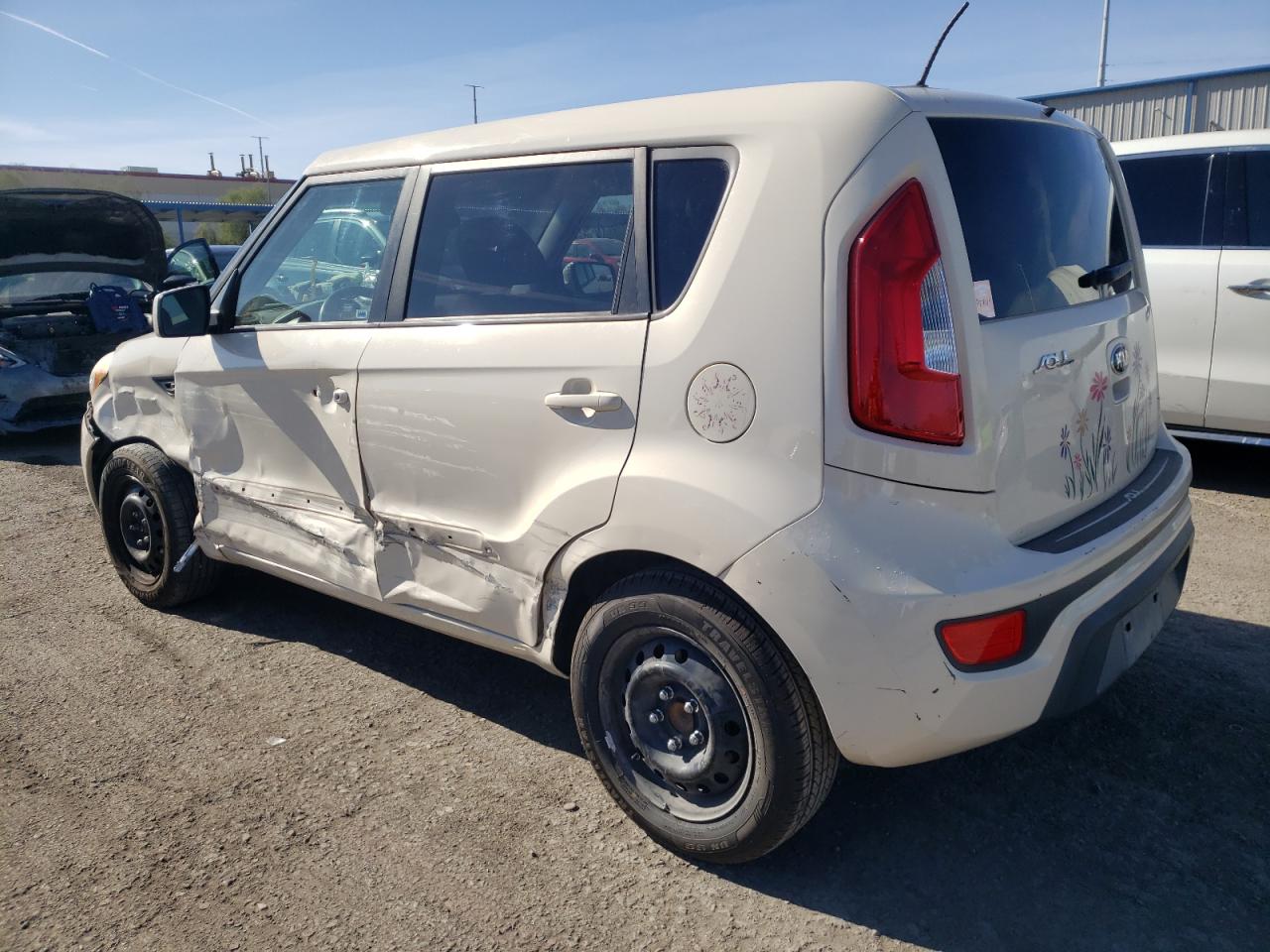 2013 Kia Soul vin: KNDJT2A59D7775170