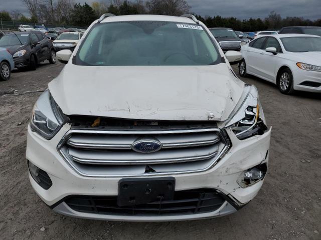 1FMCU0JD4HUE22887 | 2017 Ford escape titanium