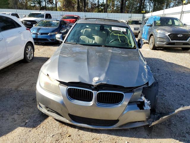 VIN: WBAPH77569NM28881 Auction: COPART Lot: 77796613 Location: SC - NORTH CHARLESTON WBAPH77569NM28881 BMW 3 SERIES 2009 GRAY Photo 5